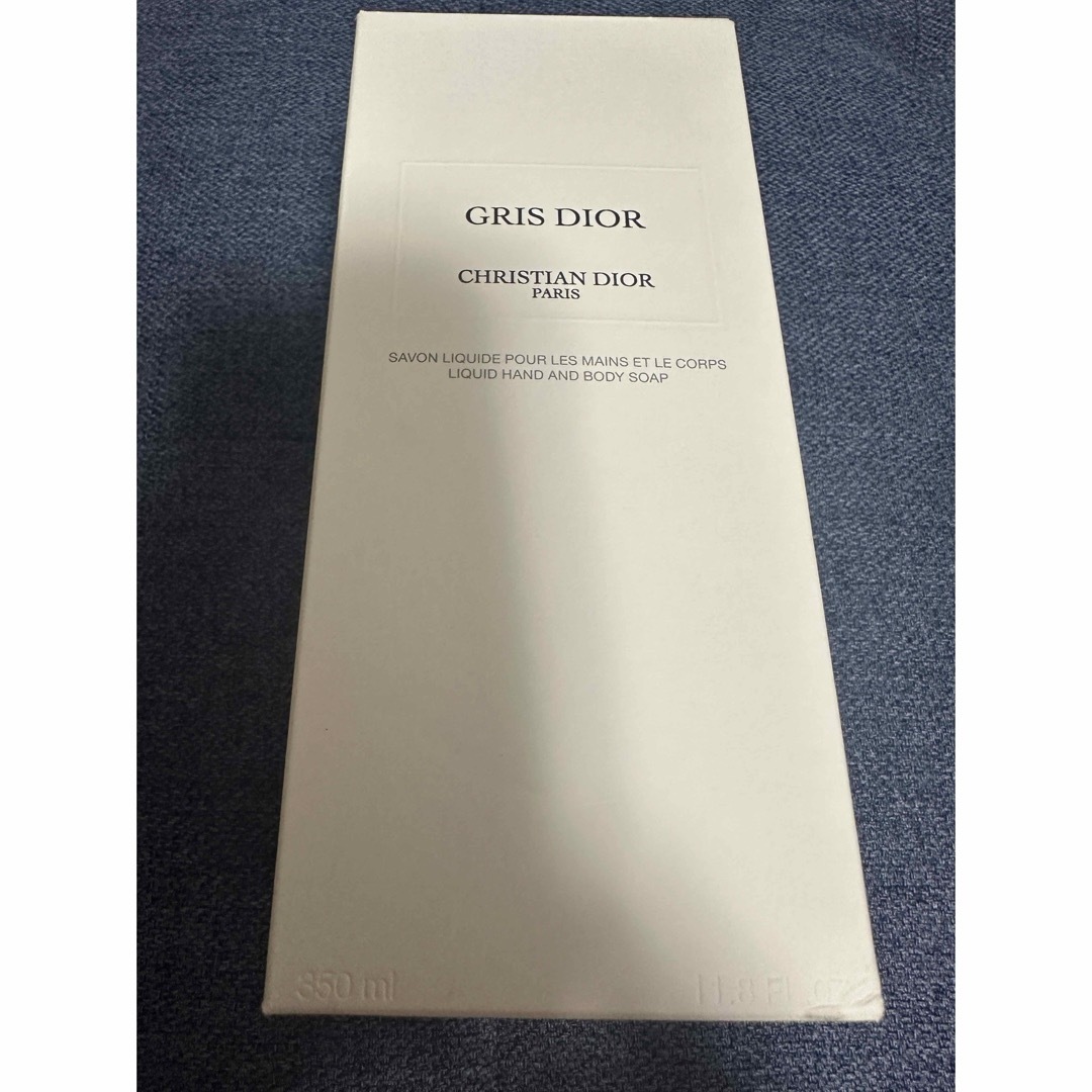 Christian Dior(クリスチャンディオール)の限定品メゾンDiorグリディオール リキッドソープハンド＆ボディソープ未使用 コスメ/美容のボディケア(ボディソープ/石鹸)の商品写真