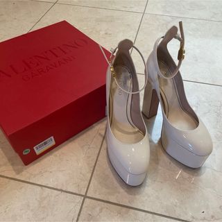 ヴァレンティノガラヴァーニ(valentino garavani)のVALENTINO GARAVANIパテントレザープラットフォームパンプス36(ハイヒール/パンプス)