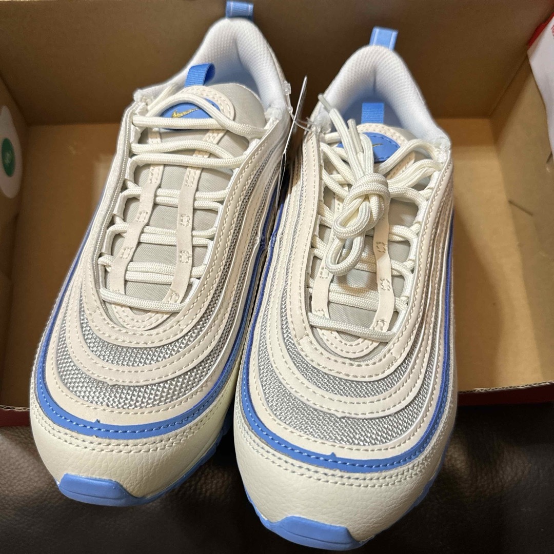 NIKE(ナイキ)のNIKE W  AIRMAX 97  新品　23.5cm 匿名配送 レディースの靴/シューズ(スニーカー)の商品写真