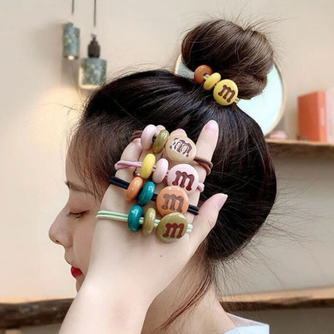 新品 ヘアゴム ゴムバンドMデザイン 4個セット レディースのヘアアクセサリー(ヘアゴム/シュシュ)の商品写真