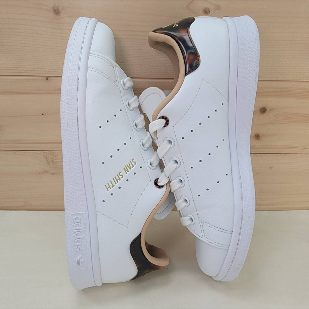 STANSMITH（adidas）(スタンスミス)のアディダス スタンスミス ホワイト/べっ甲 22.5㎝ レディースの靴/シューズ(スニーカー)の商品写真