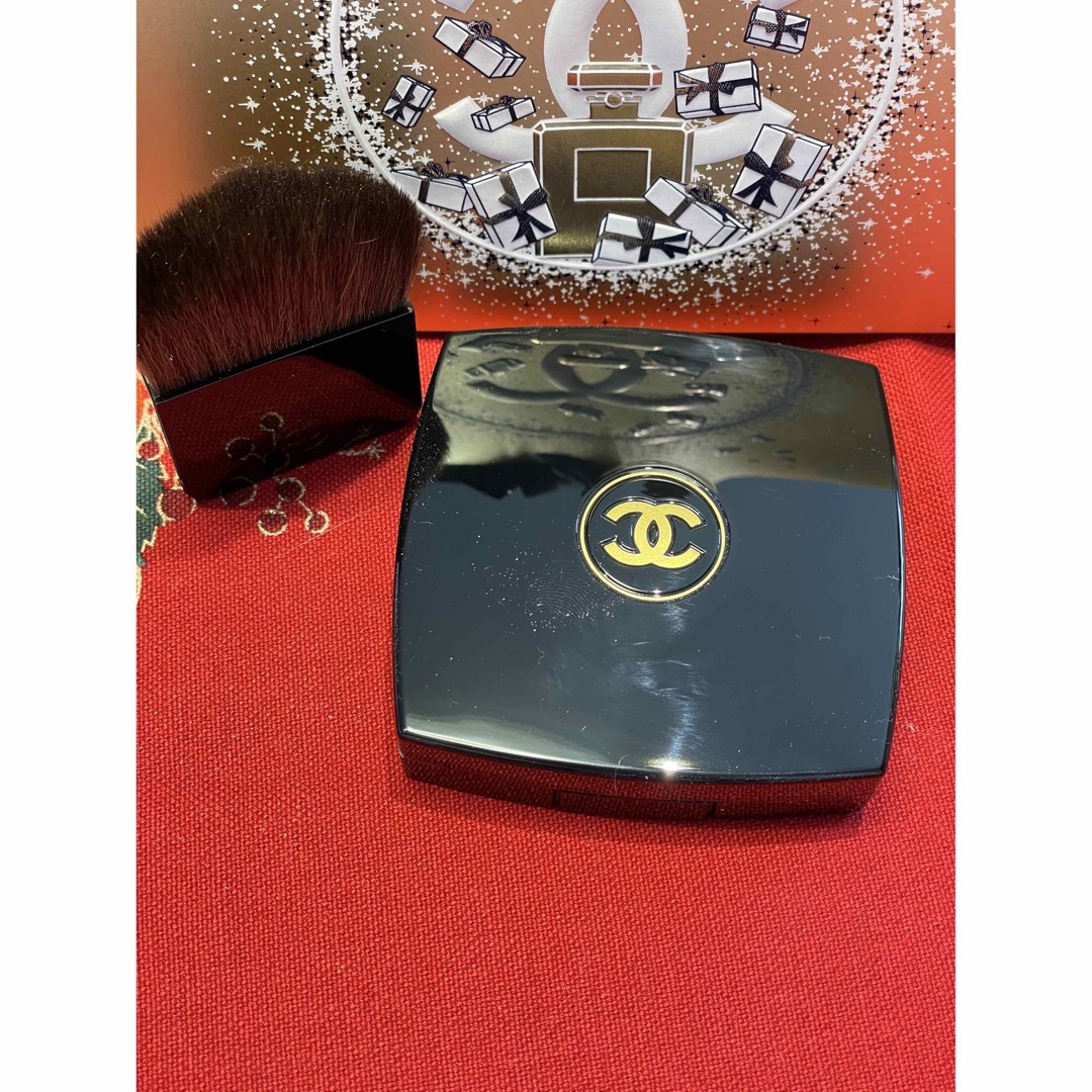 CHANEL(シャネル)のオンライン完売！★CHANEL★ホリデーメークアップコレクション2023 コスメ/美容のベースメイク/化粧品(フェイスカラー)の商品写真