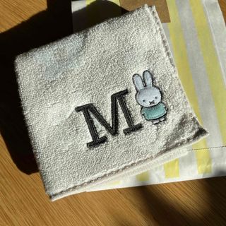 ミッフィー(miffy)のミッフィー　イニシャルハンドタオル　M(ハンカチ)