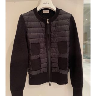 モンクレール(MONCLER)のMONCLER パッド入りカーディガン  ブラック サイズS(カーディガン)