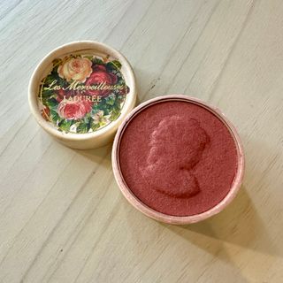 レメルヴェイユーズラデュレ(Les Merveilleuses LADUREE)のレ メルヴェイユーズ ラデュレ  チーク  ミニ プレスト チークカラー 05(チーク)