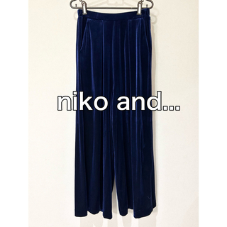 ニコアンド(niko and...)の【美品】ニコアンド ワイドパンツ ベロア ブルー XL(カジュアルパンツ)