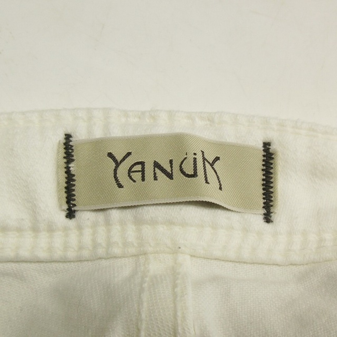 YANUK(ヤヌーク)のヤヌーク YANUK ホワイトデニム パンツ ジーンズ テーパード 27 レディースのパンツ(デニム/ジーンズ)の商品写真