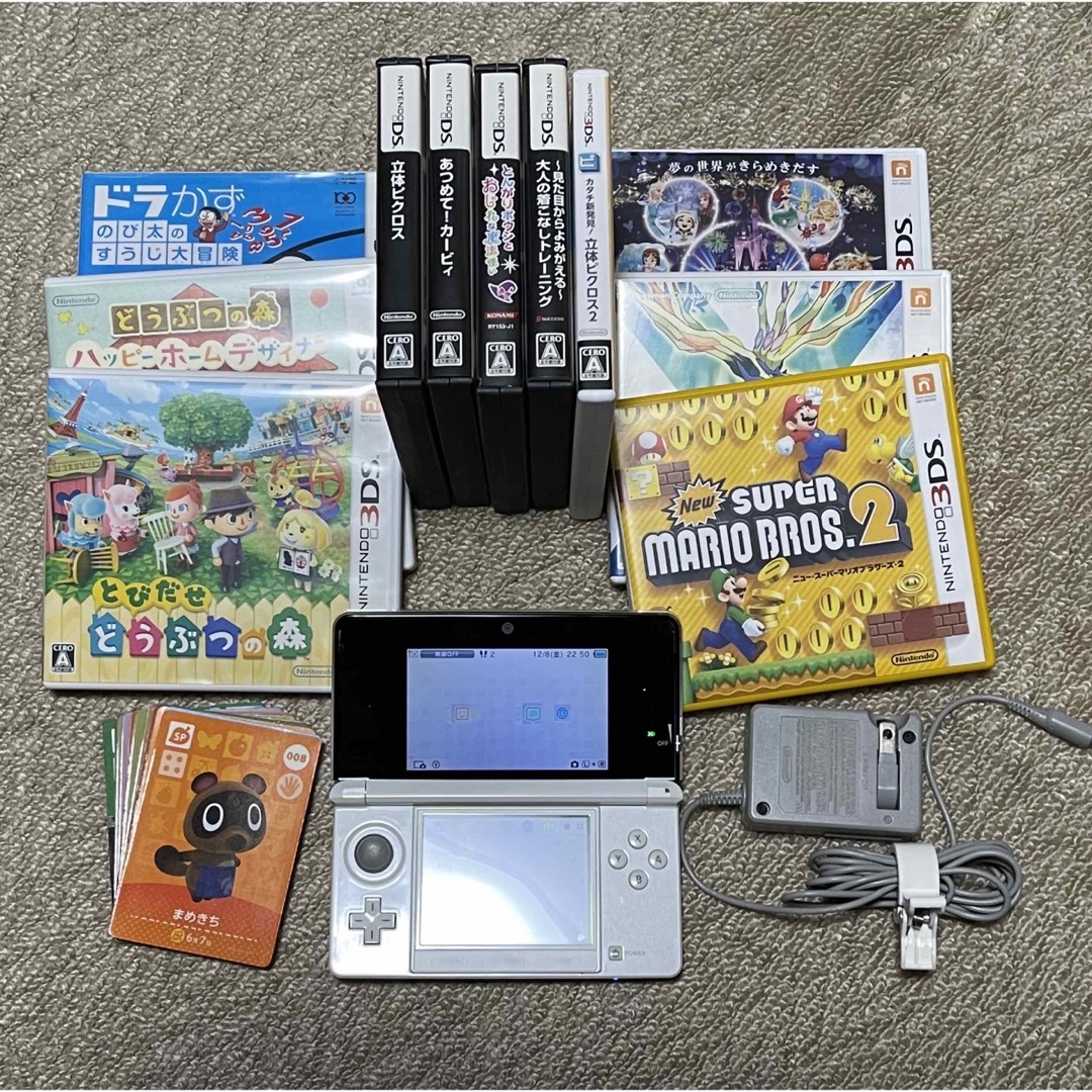 ニンテンドー3DS(ニンテンドー3DS)のNINTEND ３ＤＳ　本体（白）、ソフト11本セット エンタメ/ホビーのゲームソフト/ゲーム機本体(携帯用ゲーム機本体)の商品写真