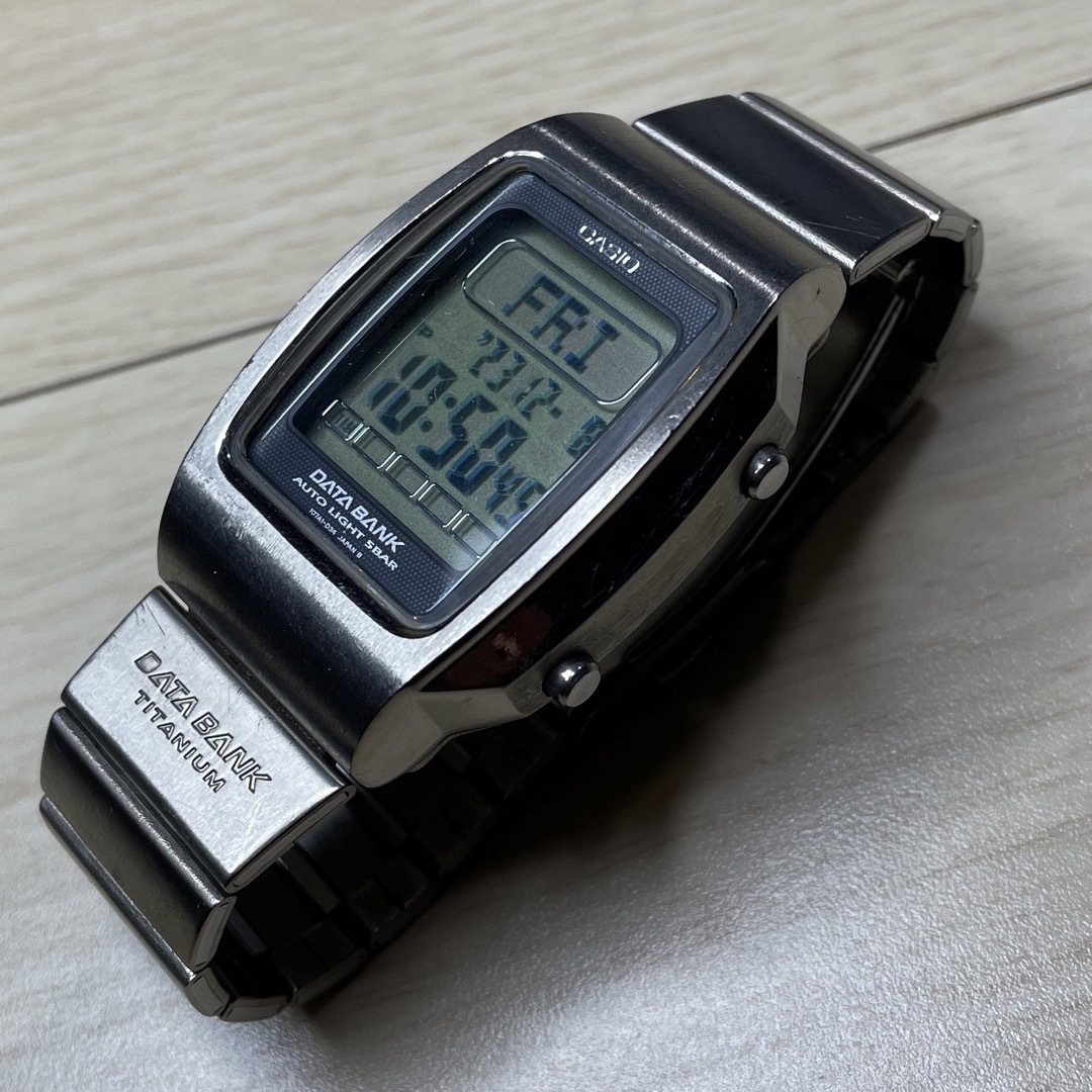 CASIO(カシオ)のCASIO DATA BANK AUTO LIGHT 5BAR 腕時計 メンズの時計(腕時計(デジタル))の商品写真