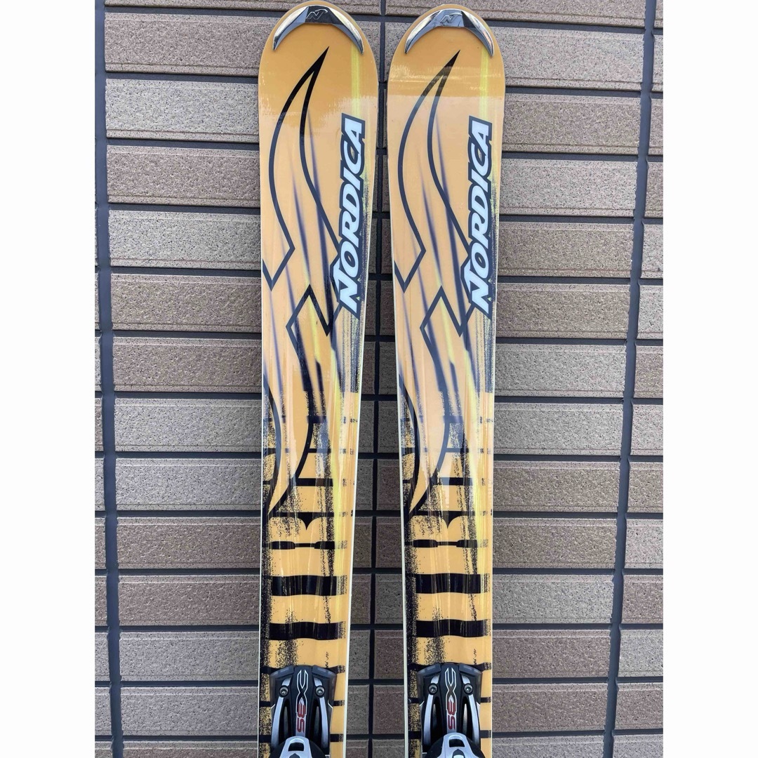 NORDICA(ノルディカ)の未使用　ノルディカ　NORDICA NITROUS 162cm    R=14 スポーツ/アウトドアのスキー(板)の商品写真