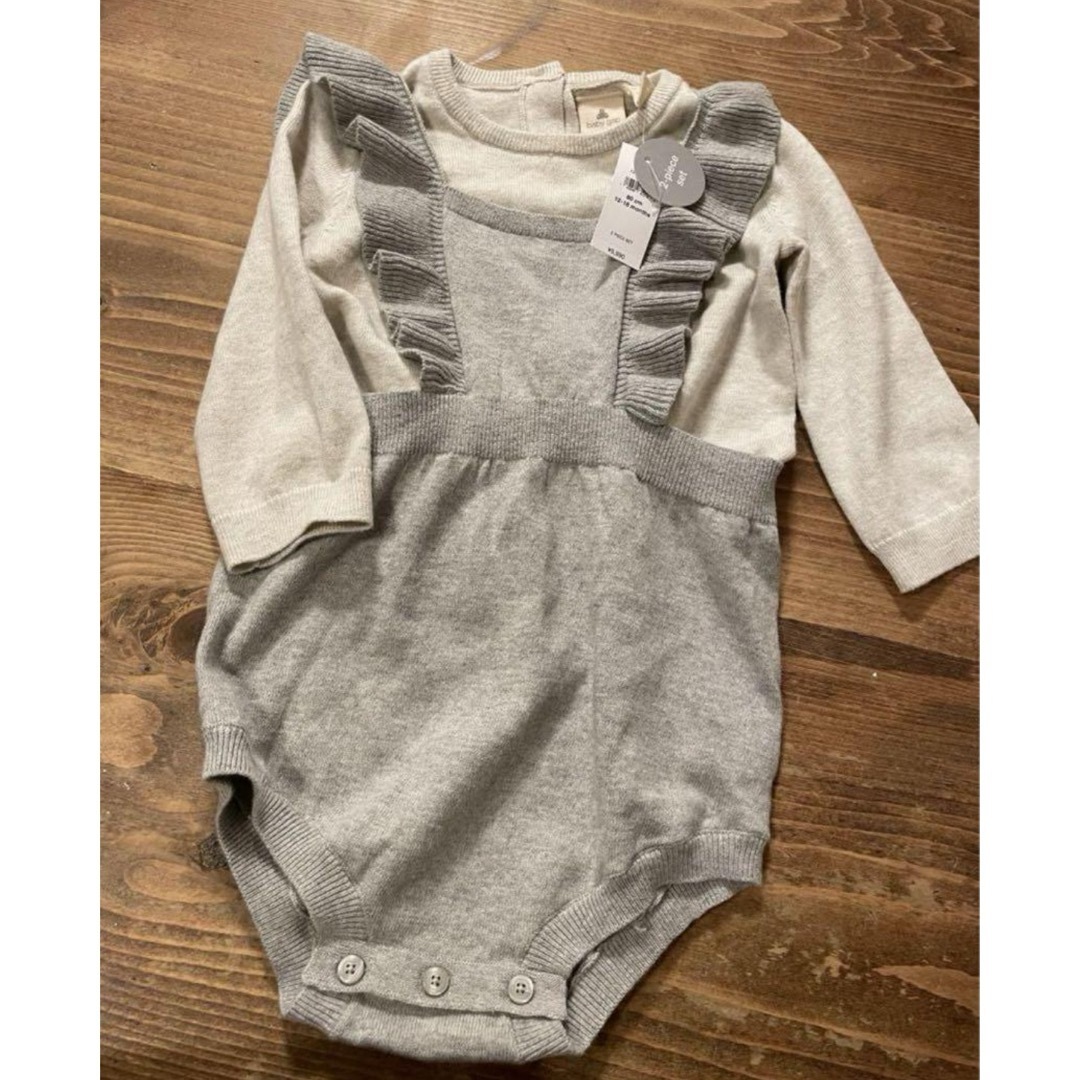 babyGAP(ベビーギャップ)の完売商品◯新品タグ付き◯GAP◯ニットセットアップ80㎝ キッズ/ベビー/マタニティのベビー服(~85cm)(ロンパース)の商品写真