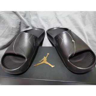 ジョーダン(Jordan Brand（NIKE）)のナイキJORDANブランド履いたままシャワーに入れる！シャワーサンダル黒２９cm(サンダル)