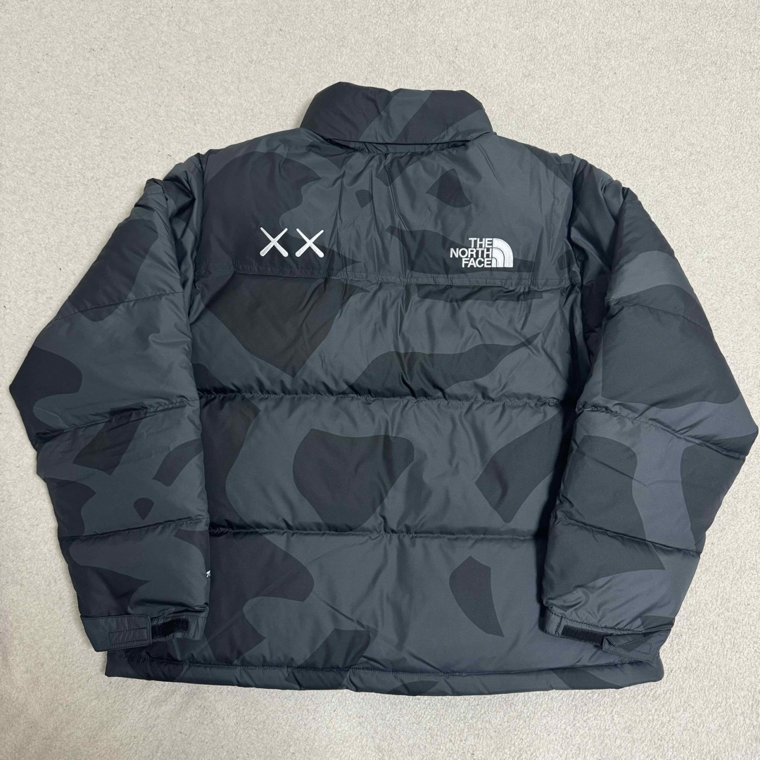 新品 正規品 限定 kaws northface nuptse Lサイズ