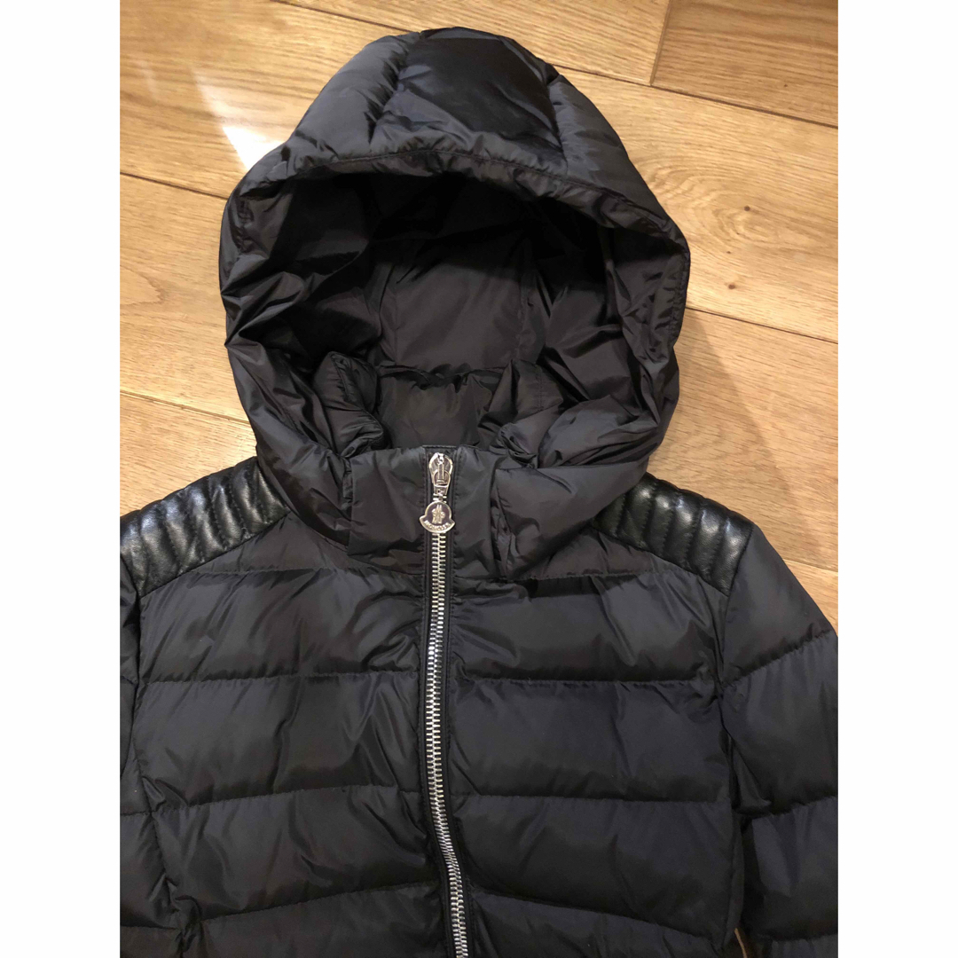 MONCLER(モンクレール)のモンクレール　ロングダウンジャケット黒 レディースのジャケット/アウター(ダウンコート)の商品写真