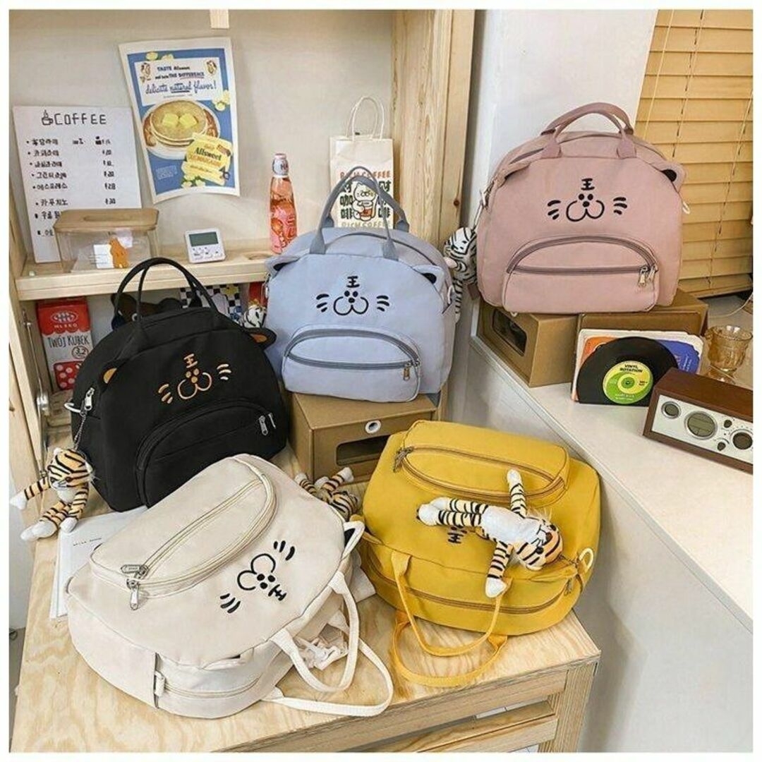 レディース 人気 リュック♡大容量 猫耳♡軽量 ショルダー 3way 韓国 白色 レディースのバッグ(ショルダーバッグ)の商品写真