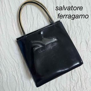 サルヴァトーレフェラガモ(Salvatore Ferragamo)のフェラガモ ハンドバッグ ポーチ付き エナメル パテントレザー バッグ(ハンドバッグ)