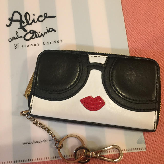 Alice+Olivia(アリスアンドオリビア)のアリス＋オリビア コインケース&キーチェーン レディースのファッション小物(コインケース)の商品写真