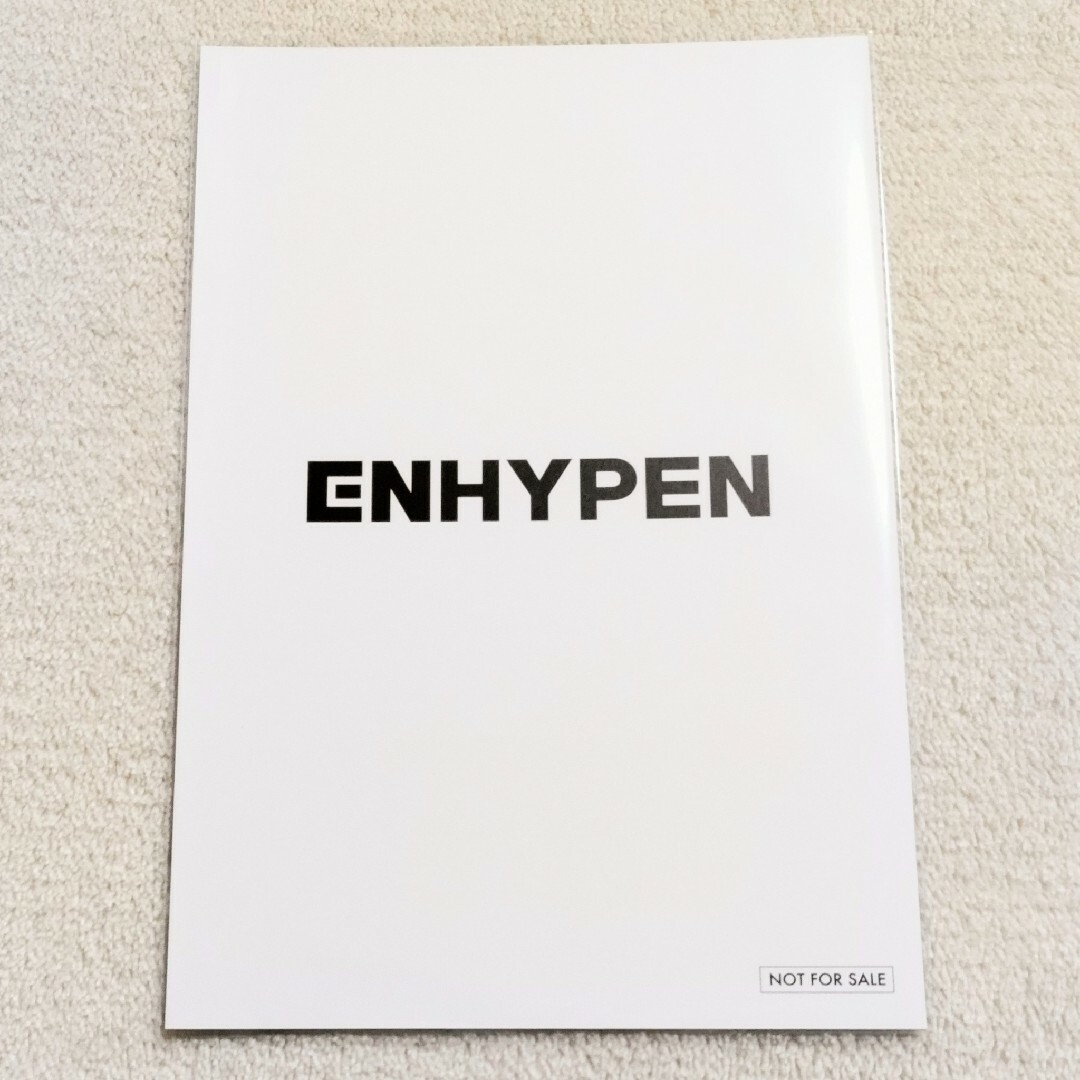 ENHYPEN(エンハイプン)の公式 ENHYPEN ジョンウォン パジャマ ネックピロー 特典 ポストカード エンタメ/ホビーのタレントグッズ(アイドルグッズ)の商品写真