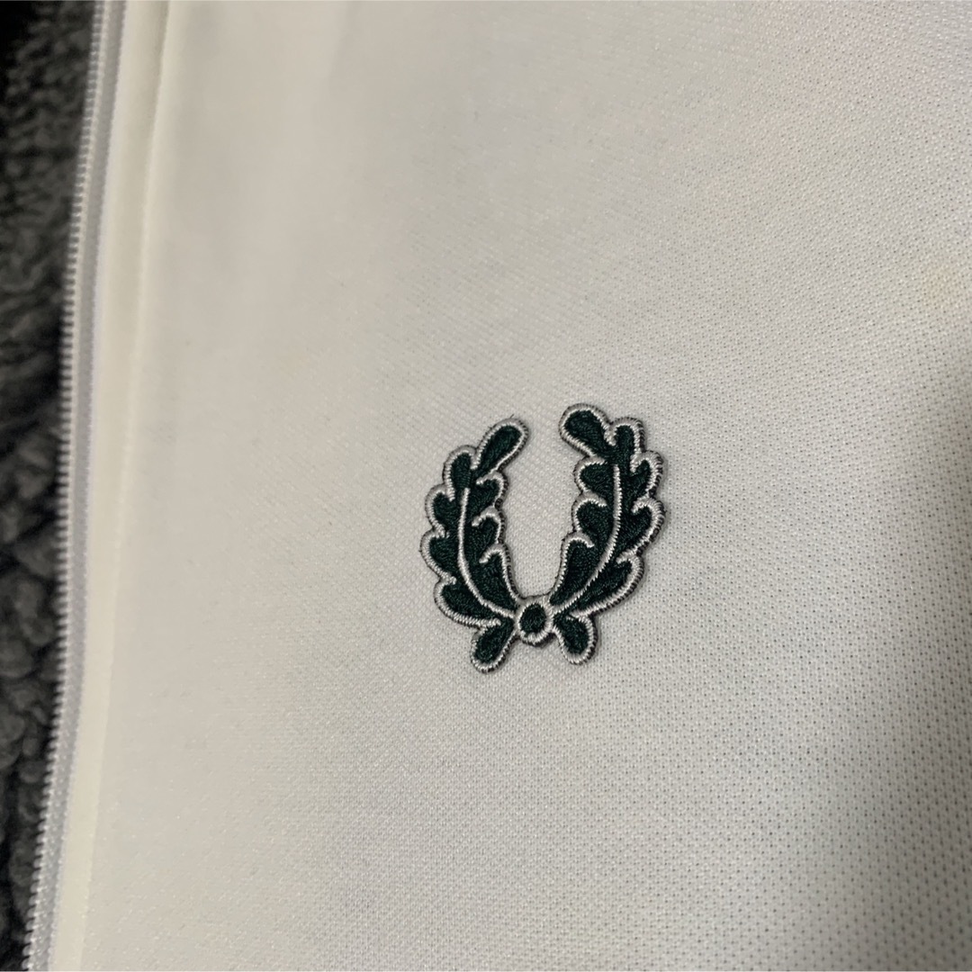 FRED PERRY(フレッドペリー)のFRED PERRY フレッドペリー　L　裏地ボア　トラックジャケット　ブルゾン メンズのジャケット/アウター(ブルゾン)の商品写真