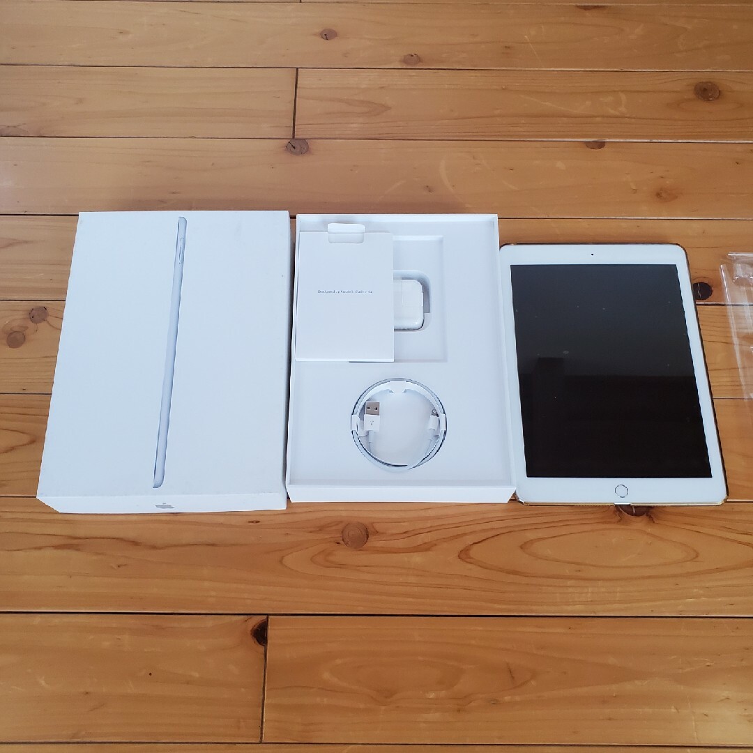 iPad(アイパッド)のiPad 第6世代 wifi 32GB スマホ/家電/カメラのPC/タブレット(タブレット)の商品写真