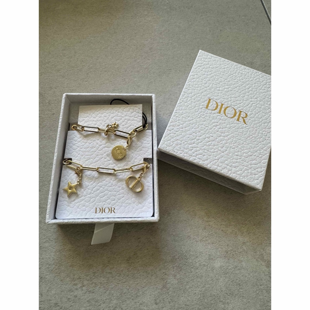 Dior(ディオール)のDior クリスタル会員 ストラップ スマホ/家電/カメラのスマホアクセサリー(ストラップ/イヤホンジャック)の商品写真