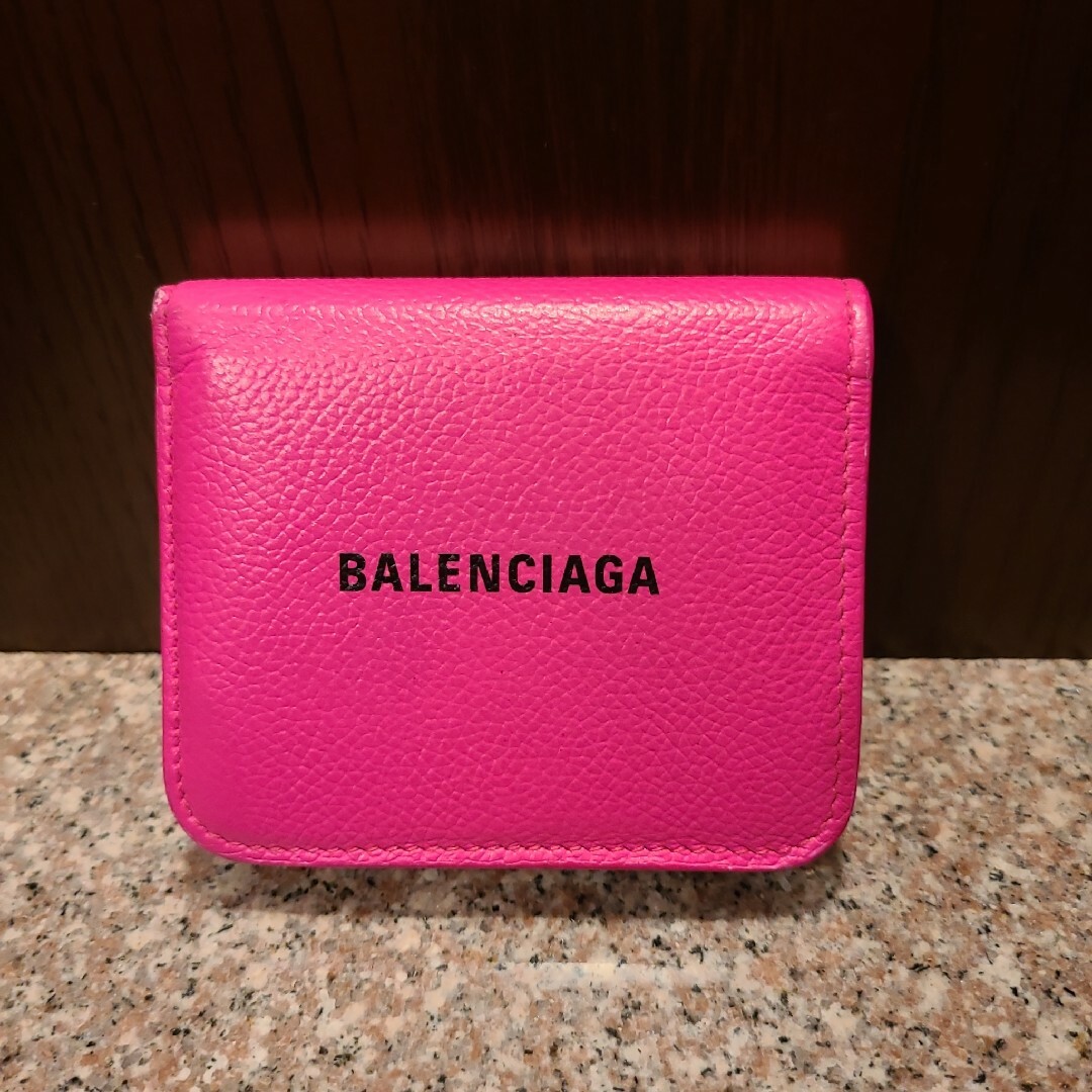 Balenciaga(バレンシアガ)の希少品　BALENCIAGA　ミニウォレット　2つ折り財布　ミニ財布　ピンク レディースのファッション小物(財布)の商品写真