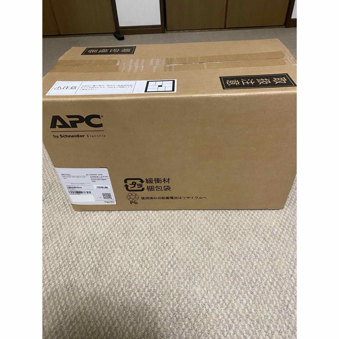 A.P.C(アーペーセー)のAPC 無停電電源装置　SMT750J スマホ/家電/カメラのPC/タブレット(PC周辺機器)の商品写真
