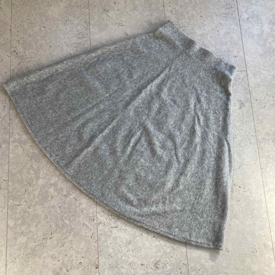 UNIQLO(ユニクロ)のユニクロ　スフレヤーンフレアスカート　M レディースのスカート(ひざ丈スカート)の商品写真