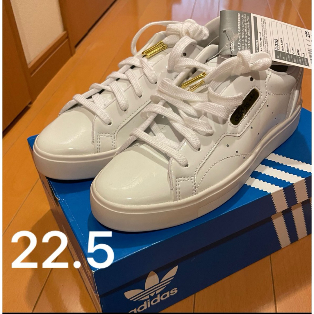 adidas(アディダス)の☆のん様専用☆新品タグ付き　adidas スニーカー レディースの靴/シューズ(スニーカー)の商品写真