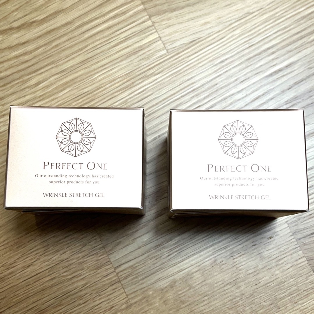 PERFECT ONE(パーフェクトワン)のパーフェクトワン 薬用リンクルストレッチジェル 50g  2個セット コスメ/美容のスキンケア/基礎化粧品(オールインワン化粧品)の商品写真