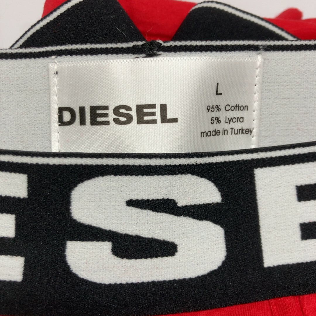 DIESEL(ディーゼル)の新品未使用　Diesel ディーゼル ボクサーパンツ　メンズ　グレー　レッド L メンズのアンダーウェア(ボクサーパンツ)の商品写真