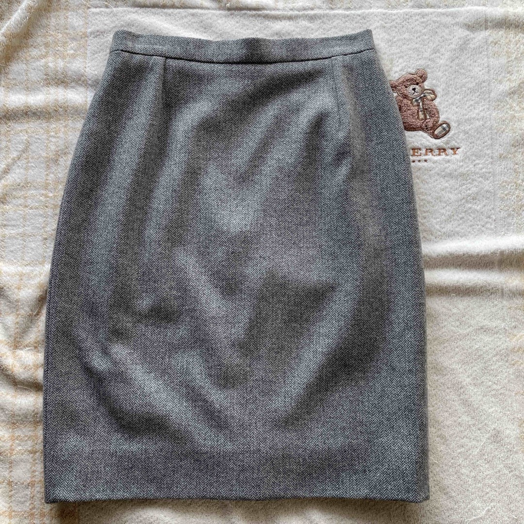celine(セリーヌ)のCELINE スカート　未使用品 レディースのスカート(ひざ丈スカート)の商品写真