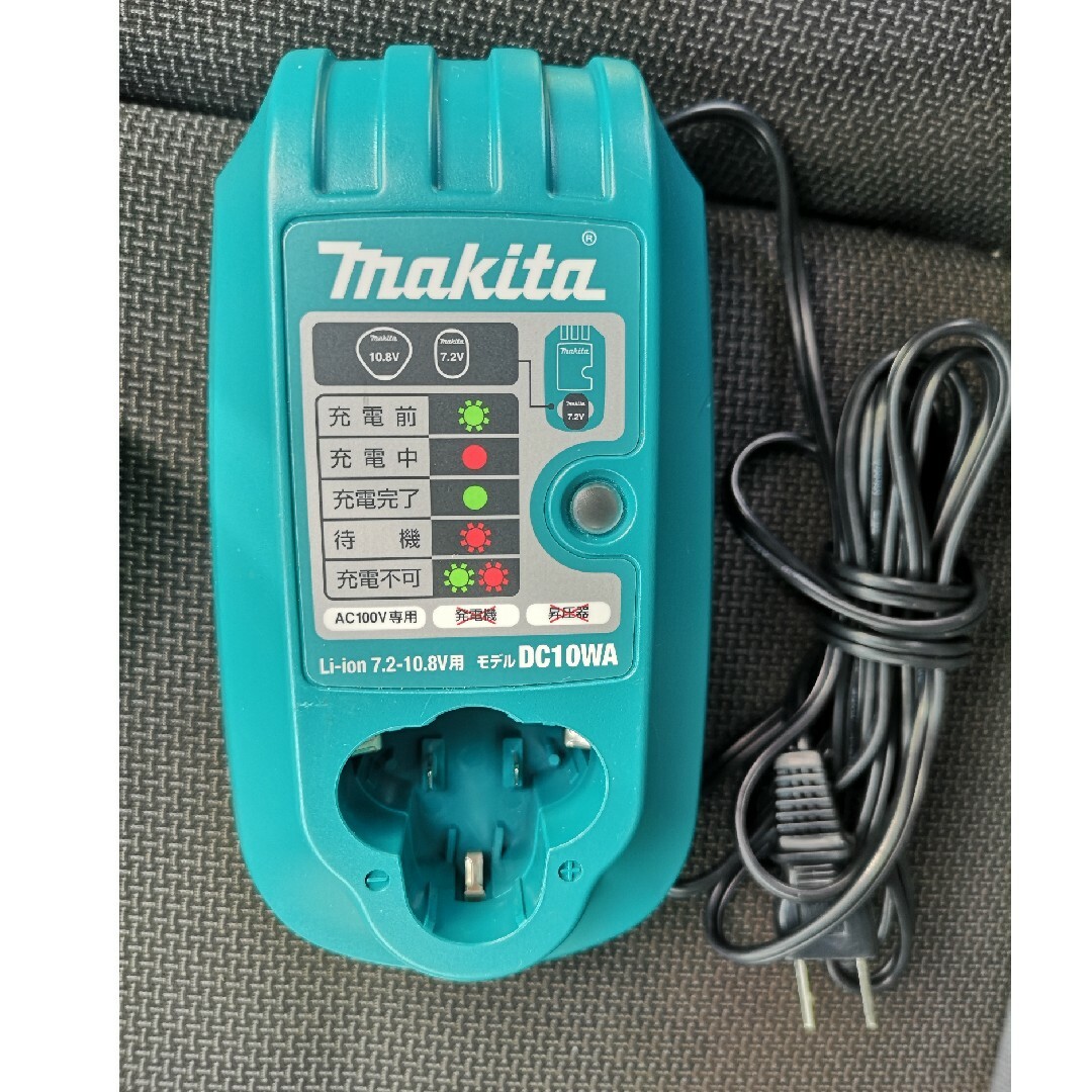 Makita(マキタ)のマキタ　充電式インパクトドライバ  バッテリー2個付き 自動車/バイクのバイク(工具)の商品写真