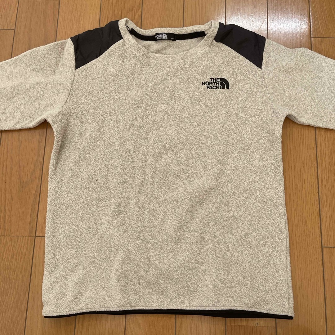 THE NORTH FACE(ザノースフェイス)のTHE NORTH FACE 140 フリース長袖　ベージュ　ノースフェイス キッズ/ベビー/マタニティのキッズ服男の子用(90cm~)(Tシャツ/カットソー)の商品写真