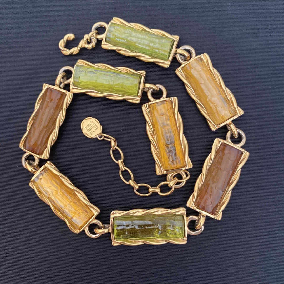 GIVENCHY(ジバンシィ)のGIVENCHY ネックレス　ガラス レディースのアクセサリー(ネックレス)の商品写真
