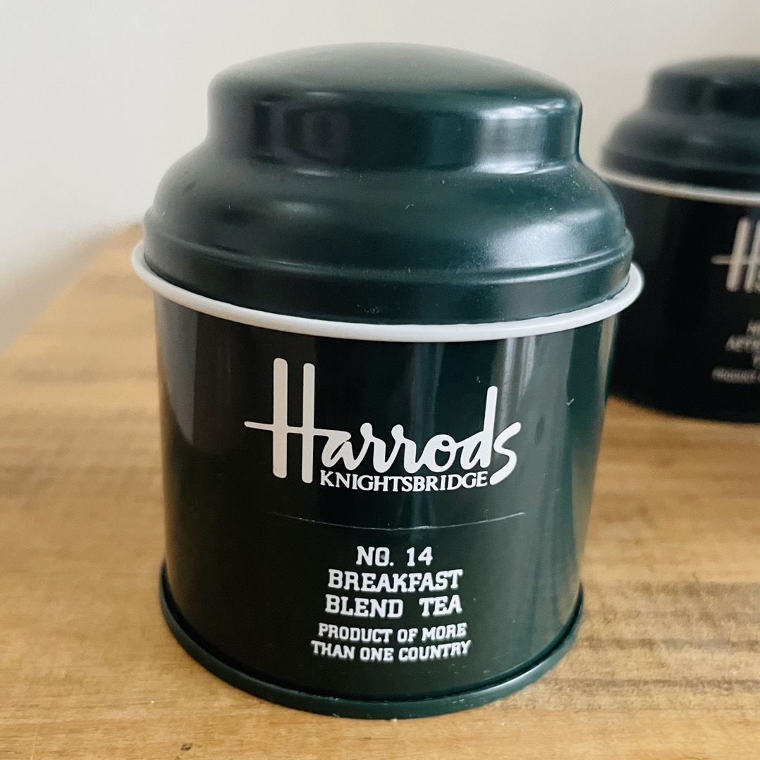 Harrods(ハロッズ)のハロッズ　紅茶缶(空き缶)  アンティーク インテリア/住まい/日用品のキッチン/食器(容器)の商品写真