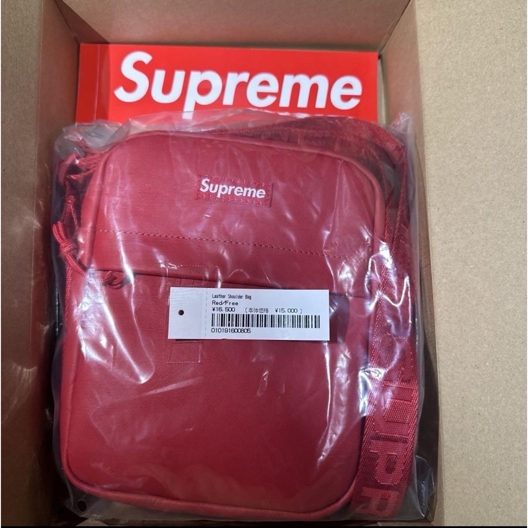 Supreme(シュプリーム)のSupreme Leather Shoulder Bag Red メンズのバッグ(ショルダーバッグ)の商品写真
