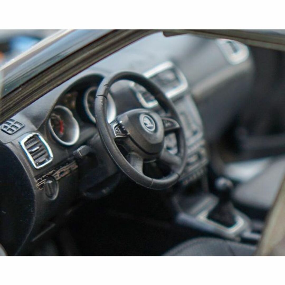ミニカー 1/18 VW シュコダ YETI オフロード SUV ブラウン エンタメ/ホビーのおもちゃ/ぬいぐるみ(ミニカー)の商品写真