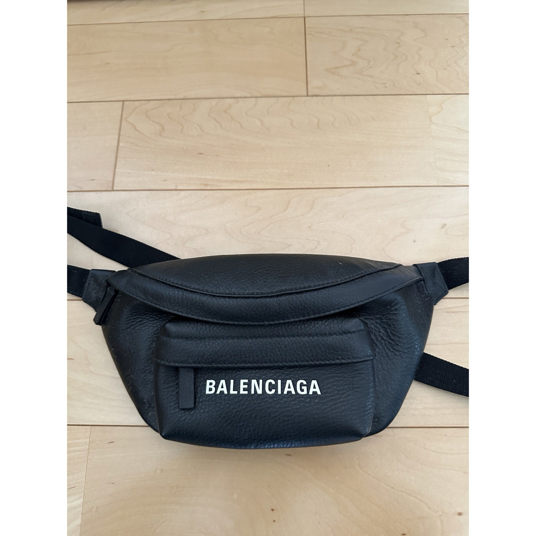 Balenciaga(バレンシアガ)のバレンシアガ BALENCIAGA ウエストバッグ EVERYDAY XS   レディースのバッグ(ボディバッグ/ウエストポーチ)の商品写真