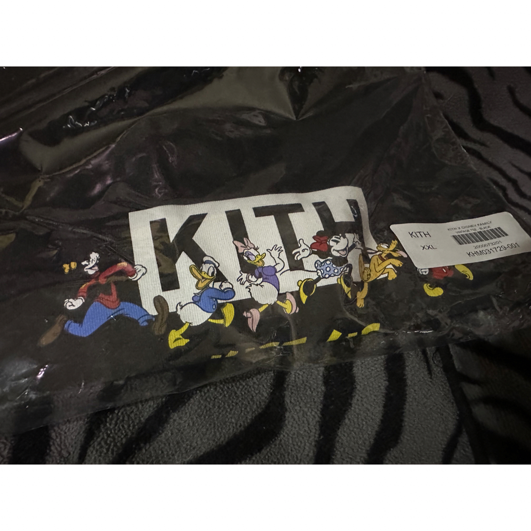 Kith for Mickey & Friends Family ディズニー メンズのトップス(Tシャツ/カットソー(半袖/袖なし))の商品写真