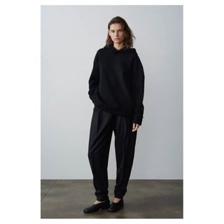 ザロウ(THE ROW)のTHE ROW DESYA PANT col. BLK sz.S(カジュアルパンツ)