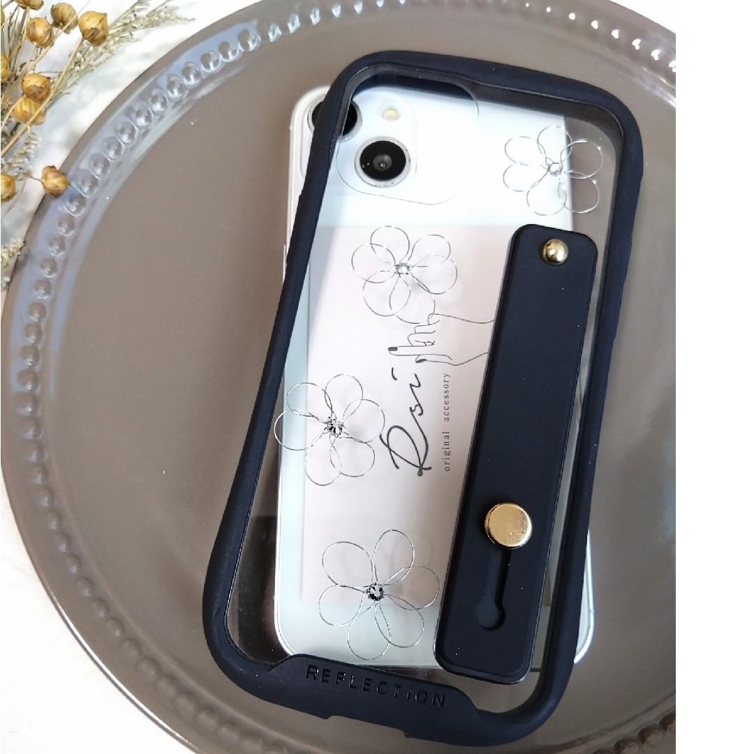 iPhoneケース　スマホケース　ハンドメイド　シルバー ワイヤーフラワー スマホ/家電/カメラのスマホアクセサリー(iPhoneケース)の商品写真