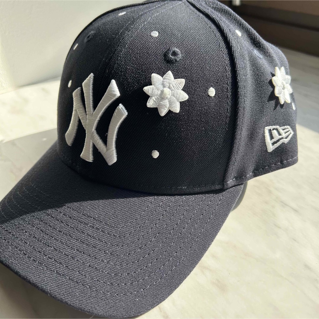 1LDK SELECT(ワンエルディーケーセレクト)の【数量限定品】Nickgear Dot Flower Cap Nee Era メンズの帽子(キャップ)の商品写真