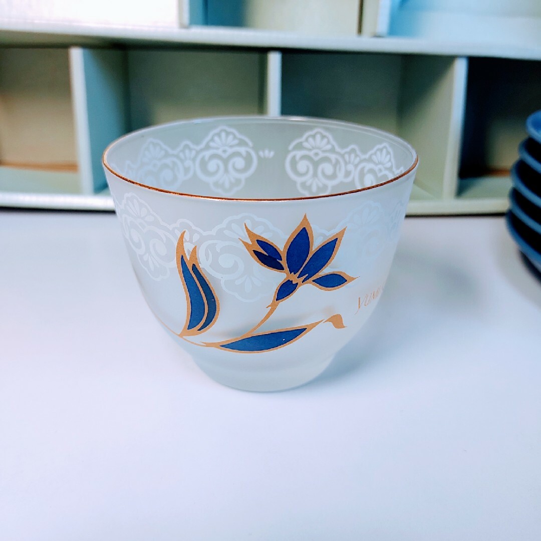 YUMI KATSURA(ユミカツラ)の新品未使用ユミカツラ(YUMI KATURA )冷茶カップと陶器のお皿5セット インテリア/住まい/日用品のキッチン/食器(食器)の商品写真