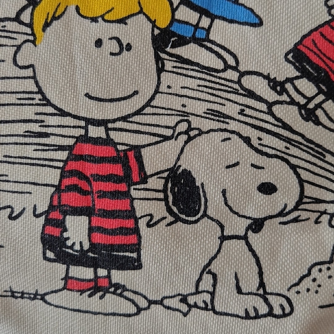 PEANUTS(ピーナッツ)のPEANUTS（SNOOPY） おおきなトートバッグ エンタメ/ホビーのおもちゃ/ぬいぐるみ(キャラクターグッズ)の商品写真