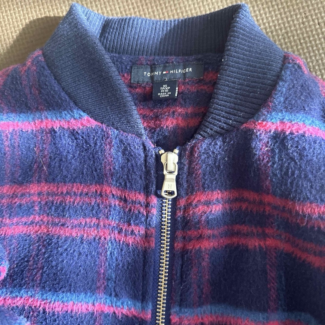 TOMMY HILFIGER(トミーヒルフィガー)のトミーフィルフィガージャケット、カーディガンセット キッズ/ベビー/マタニティのキッズ服女の子用(90cm~)(カーディガン)の商品写真