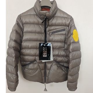 モンクレール(MONCLER)の新品未使用品　モンクレール　ジーニアス　ダウンジャケット(ダウンジャケット)