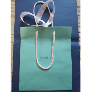 ティファニー(Tiffany & Co.)の【美品】リボンつき ティファニー ショッパー 紙袋(ショップ袋)