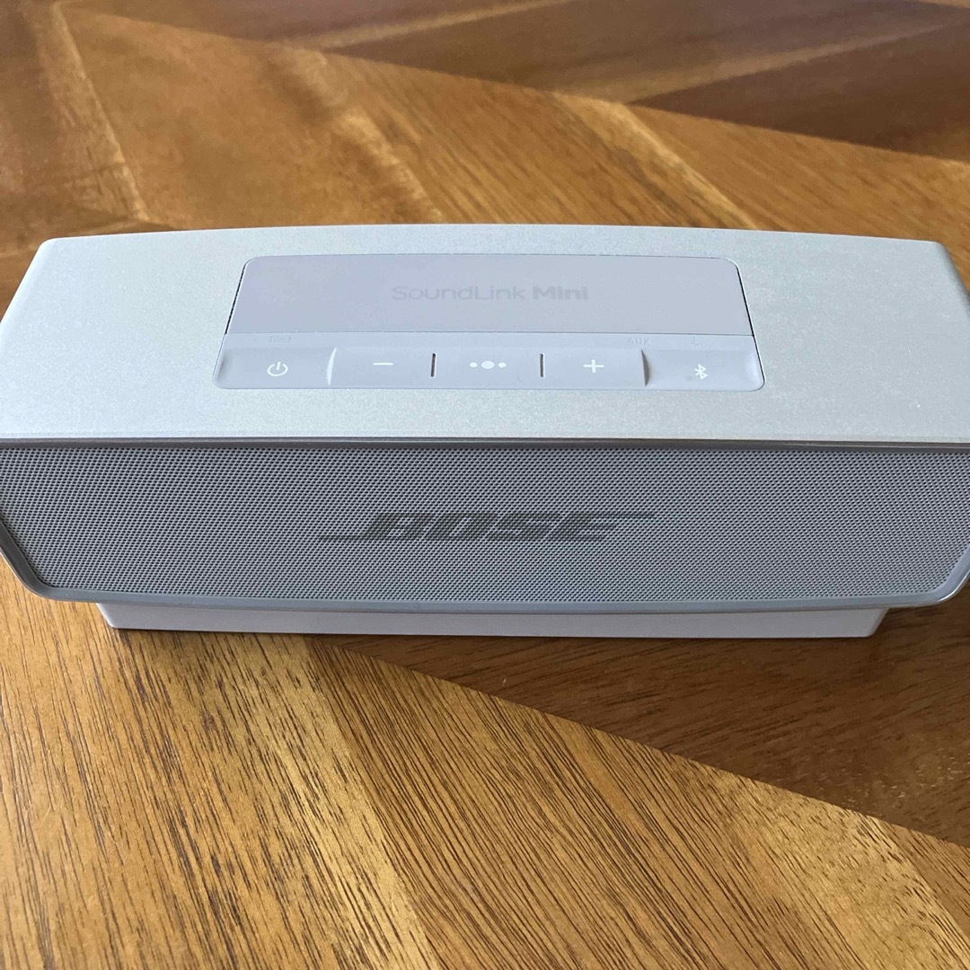 BOSE(ボーズ)のBOSE SoundLink Mini Bluetoothスピーカー スマホ/家電/カメラのオーディオ機器(スピーカー)の商品写真