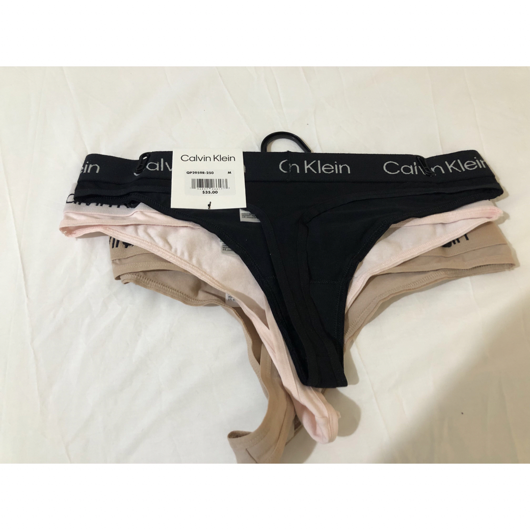 Calvin Klein(カルバンクライン)の③カルバンクライン レディースパンティ⭐️TバックMサイズ3枚セット レディースの下着/アンダーウェア(ショーツ)の商品写真